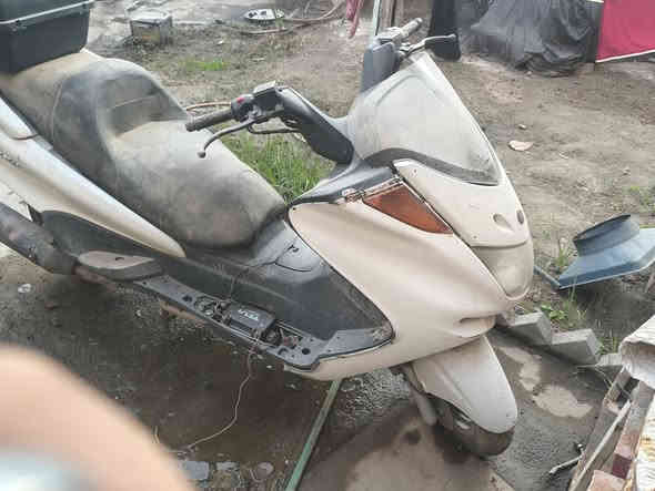 سلام عليكم
دراجة ماجستة نضيفة متروكة شغالة سعرهة 400وبيهة مجال 
***********
