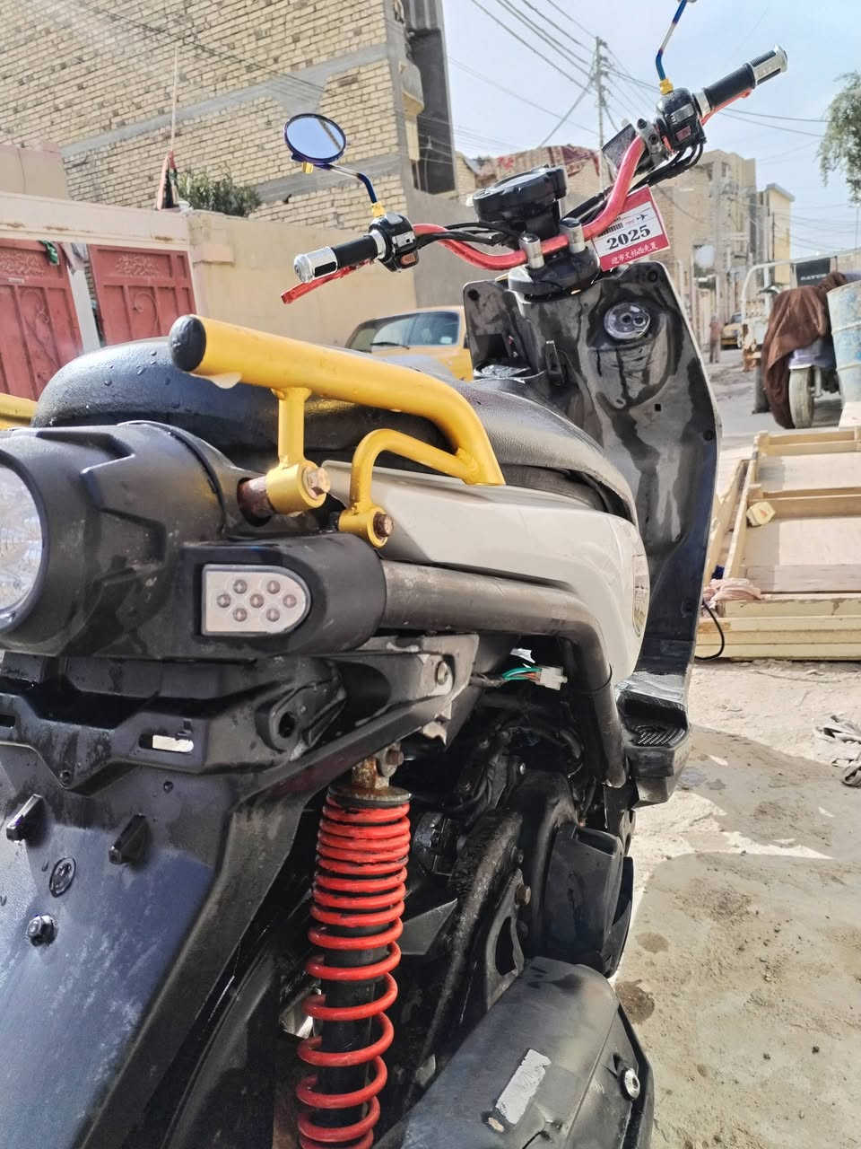 دراجه ياباني اصلي كلشي مامفتوح بيها دراجه رمبه قبل كم يوم نازله من رمبه
مكينه برغي مامفتوح بيها ابلاد
مليون وربع وبيها مجال. الاستفسار ***********
