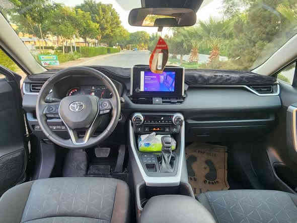 راف فور
موديل 2023 
مواصفات XLE
ماشيه  29 الف
صور الحاث بالمنشور
السعر 252 وبيها مجال بسيط
مكان السيارة ديالى / خانقين
***********
