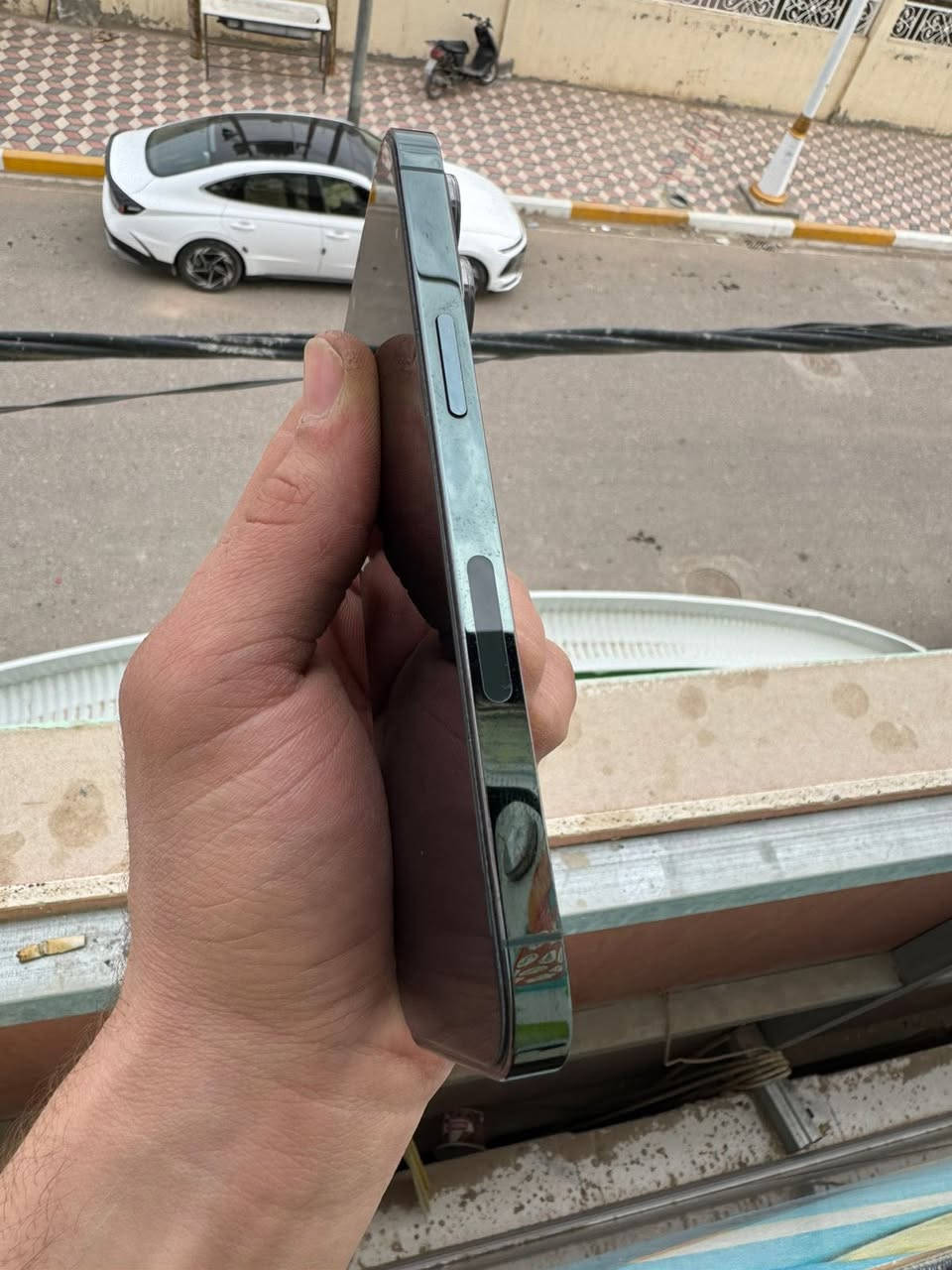 ايفون 13pro مني ذاكرة 256بطارية 82 نضيف بلادي   متوفر ***********
