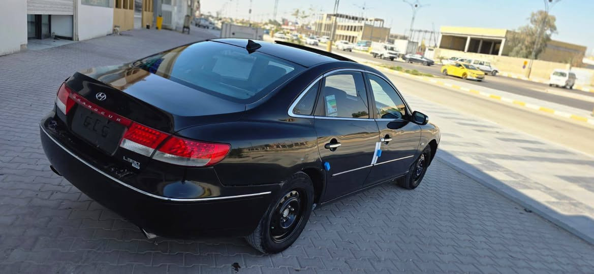 السلام عليكم شباب
ازيرا ٢٠١١ متومه أرقام وسنويه اصليات مكينه وكير ٢٠٠٠ مكفوله كفاله عامه عدا الكصه سياره جاهزه من كلشي 
مكان الناصريه 
السعر ٣٨ وبيها مجال 
***********
مكلف بالنشر
