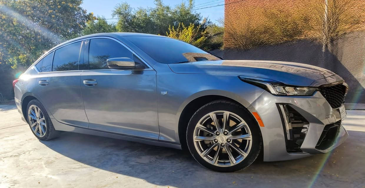 CT5 luxury 2023 كاديلاك
فخامة تجمع بين القوة والأداء الرياضي
المواصفات:

محرك 2.0 لتر تيربو، 4 سلندر
ناقل حركة أوتوماتيكي من 10 سرعات
أنماط قيادة متعددة: عادي، رياضي، ثلجي، مخصص
أنظمة الأمان:
رادار أمامي وخلفي
نظام النقطة العمياء
مانع تصادم
مانع انزلاق
نظام الحفاظ على المسار
خاصية Auto Hold

حساسات  وخلفية
مقاعد جلد اسود رئاسي
تحكمات كاملة
إضاءة داخلية محيطية ونظام ترحيب
شحن لاسلكي للمبايل
نظام صوت Bose Premium
Apple CarPlay و Android Auto
الملاحظات: تبديل جاملغ وربع باب صبغ ايرباك بردة فقط
السيارة نظيفة جدًا وبالعافية على المشتري
السعر 195
بدون رقم دخول جديد 
مكانها بابل/المسيب
ماشية 29 مايل
***********
