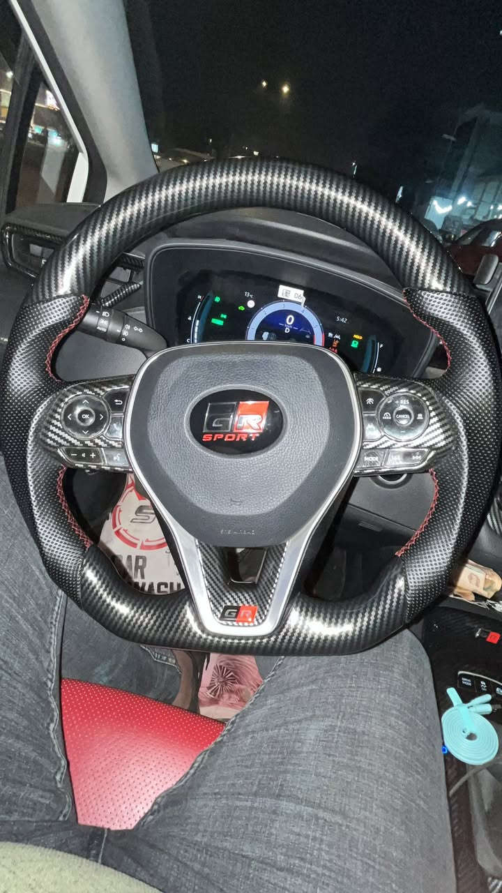 السلام عليكم 

كورولا هايبرد شكل الخليجي 
سياره معروفه ومشهوره 
ع تيك توك 
حساب تيك توك qeqo0
ادخل وشوف كل تفاصيل  السياره 

موديل 2024 ابيض 
ماشيه 40 الف كيلو

بيها رصعه صغيره باب الايمن جوه لمرايه موضحه بالصور 
القماره بيها كم رصعه هم موضحها بصور 

سياره ع بلاد من كل نواحي 
داخل احمر واسود 
كشن السايق كهرباء 

تعديلات المضافه للسياره 
بدي كت كامل 
دواخل السياره كلها كاربون فايبر 
ستيرن حرف D كاربون فايبر 
مختمه GR Bleck
لد متغير 18 قطعه داخل سياره 
ارضيات حوضيه 
فجوج ضوئيه / اطار ويل ضوئي
سكوبات / شقفه جامه خلفيه
سبايدر رياضي 
بك لايت مميز كامل لد مع ترحيب ومغلف ppf
لد فسفوره دعاميه خلفيه ترحيب واشاره وسكن وبريك 
سطاب لايت رماش بريك احمر وبك ابيض 
قماره وتكم فابلون اسود لامع
زجاج مغلف حراري بالكامل 
سلايد مغلف درع معالج ذاتي
بطاين بوب مغلف حراري 

افحصها وين ميعجبك  

رقم بغداد بأسمي 
السعر المطلوب غير قابل لتفاوض او العمله 
لان صارف عليها خير من الله 

24 مليون ونص قفل 
24,500,000
او 165 ورقه 

مكاني بغداد / الغزاليه شارع البداله 

رقمي اتصال ووتساب
***********
***********
