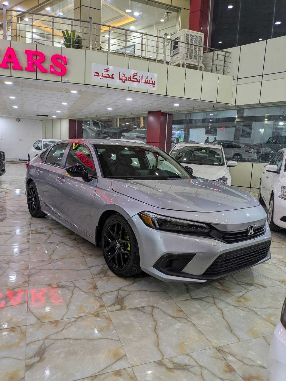 مكينة 20 تنفس طبيعي
مصابيح LED أمامية وخلفية
مقاعد رياضية مكسوة بالجلد والشامواه، مقود متعدد الوظائف، دواسات رياضية.
شاشة معلومات  تدعم آبل كاربلاي وأندرويد أوتو، شاشة عدادات.
نظام كبح تلقائي للتخفيف من التصادم 
نظام الحفاظ على المسار
بابين صبخ جهة سائق بدون دواخل
سعر 140 ومجال 
بدون رقم تترقم محافظات الاقليم


**إذا كنت صاحب هذا الإعلان وتريد حذفه لأي سبب، رجاءا أرسل رسالة إلى الدعم الفني**