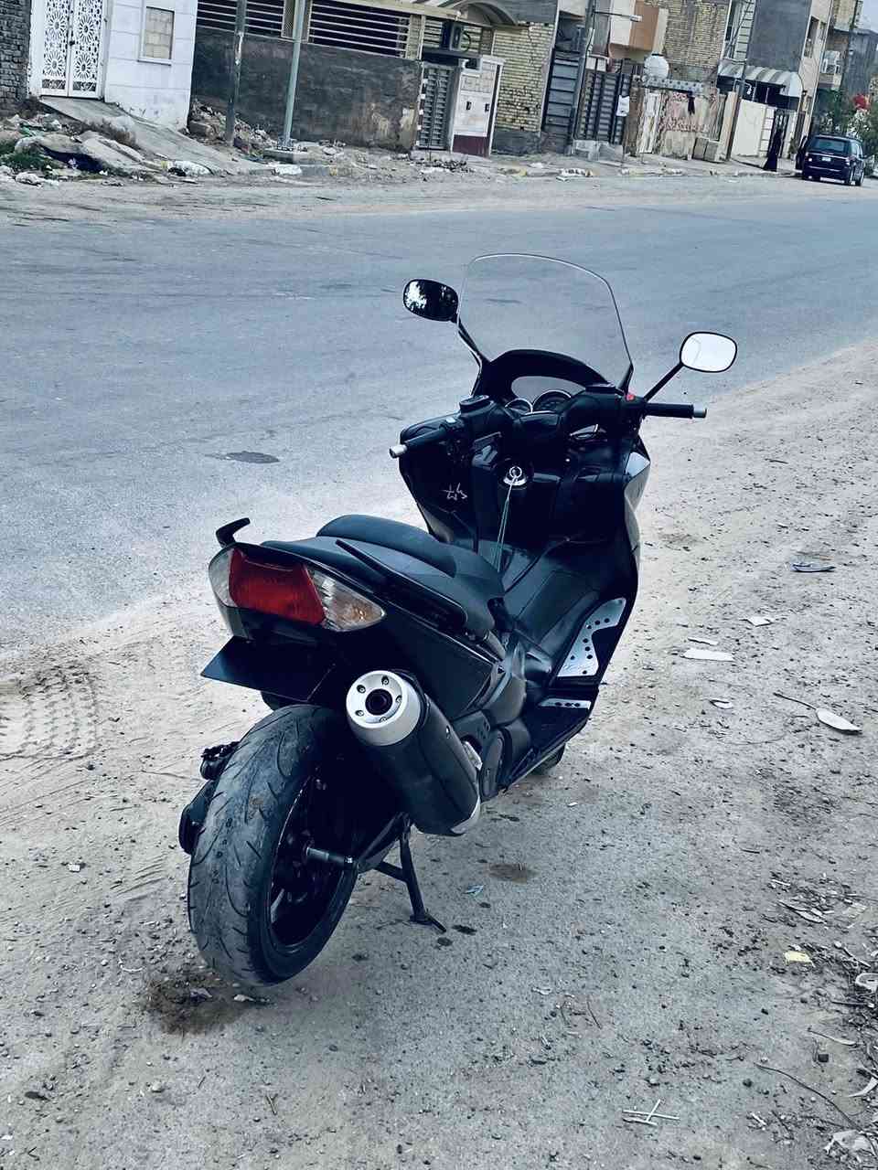 دراجه مكفوله من الزلغ 
بل باكيت 
ممشى 36 الف حقيقي صور مزاد وياهة 
كلهة بلاديه من الطول للطول 
زنون عالي عدسه 
كهربائيات مكفوله 
عليهة ادامه كامله 
حته التايرات عل مزاد 
السعر 36
هـ ***********
المكان بغداد الشعب
