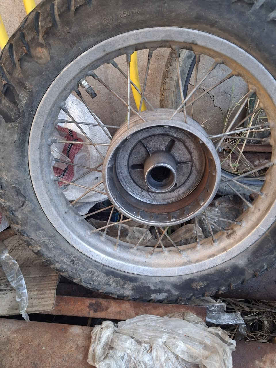 سلام عليكم للبيع ويل خلفي ١٦  السعر  ٢٥ مكاني فلوجة هاتف ***********يوجد توصيل جميع محافظات من رخصت مدير الكروب المحترم
