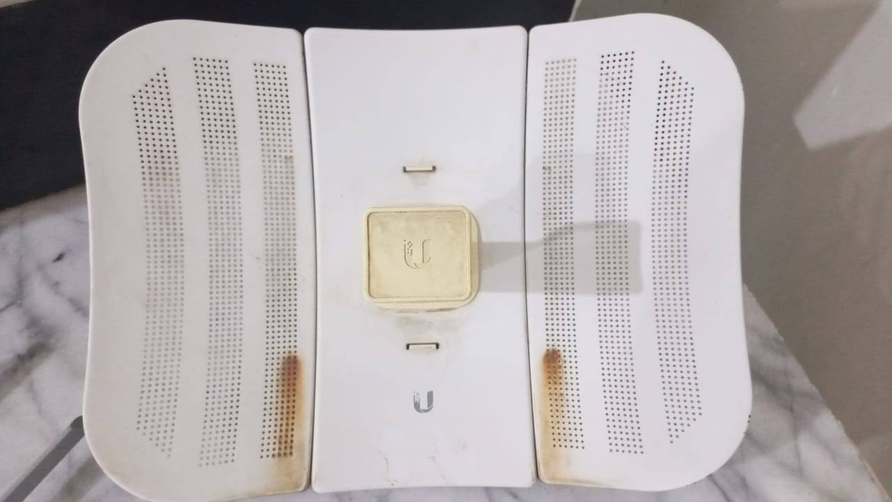 البيع العنوان البصرة التنومه الصالحيه ***********
