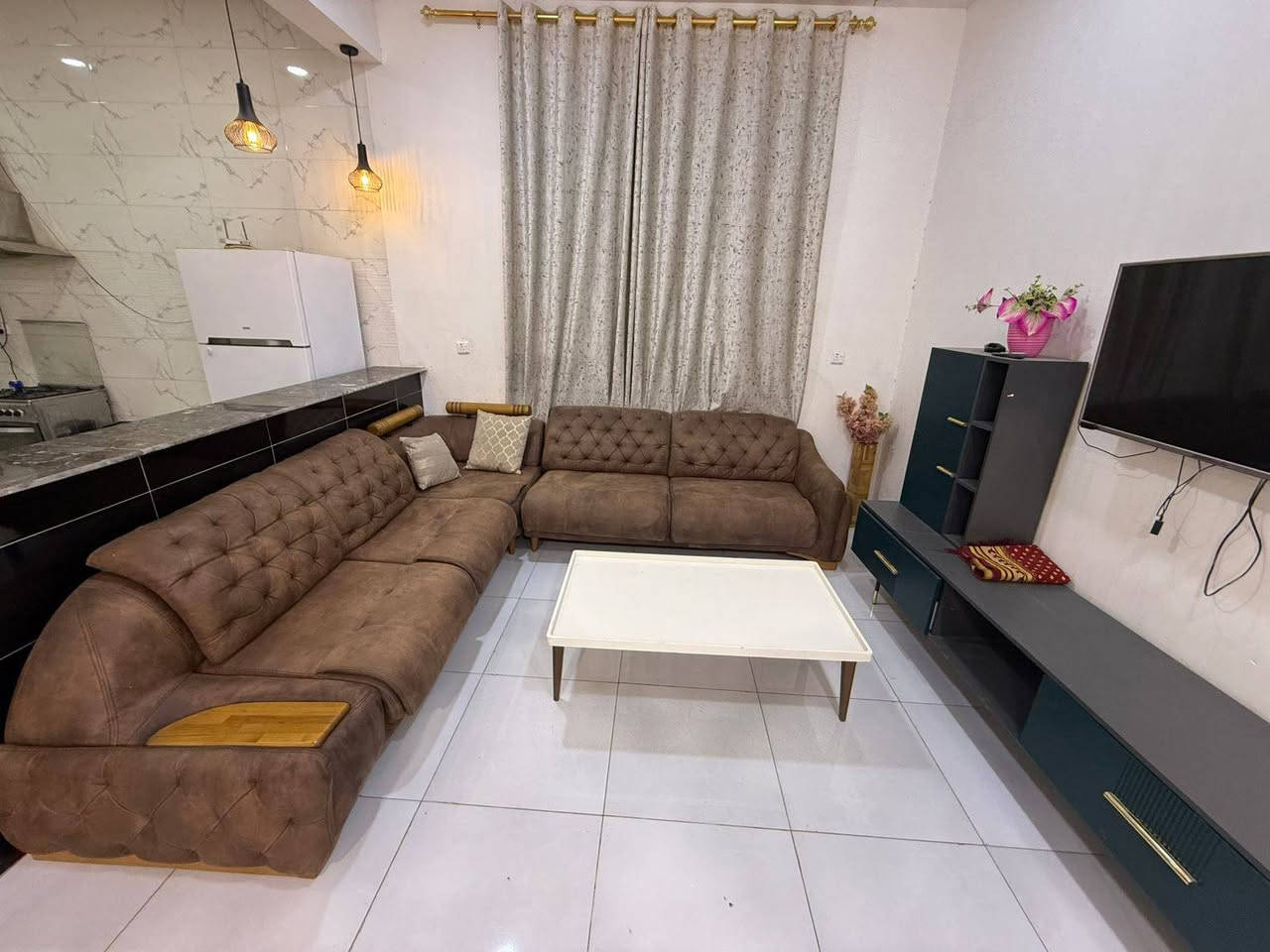 سلام عليكم يتوفر حجوزات على طيلة أيام الأسبوع بسعار مناسبه العنوان الدوره البوعيثة استفسار رقم *********** واتساب
