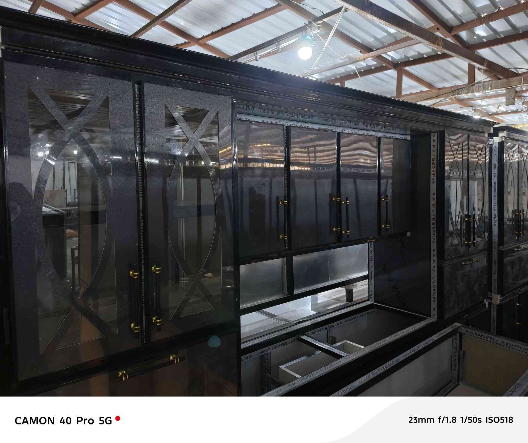 معمل المنيوم وليد خالد للكاونترات والديكورات الحديثه.نقدم لزبائننا الكرام احدث الديكورات والموديلات باسعار تنافسيه
#سعر المتر اليراني100 الف.
#سعر المتر الصيني 120الف.
#سعر المتر التركي 135الف.
#نستبدل الكاونترات القديمه بكاونترات حديثه مع الفرق.
ماعليك بس تتصل انت اختار واحنه نحتار وللعلم يتوفر كاونترات جميع القياسات وجميع الالوان جملة ومفرد يعني الكاونتر3متر +الملحق+سنك مرمر 650الف 
العنوان: ميسان - الماجدية شارع الملعب مجاور مكتب الغاز
للاستفسار اكثر الاتصال على الرقم  اواتساب
*********** /***********
