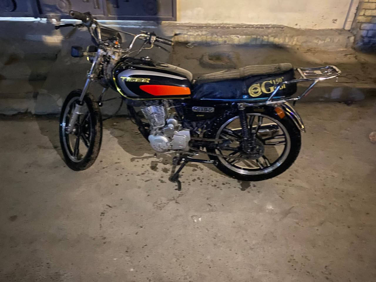 مديل 23 شغاله سلف هندر نقص بيها مال بريك فقط رايدها ب 425 مكاني بغداد البياع ***********
