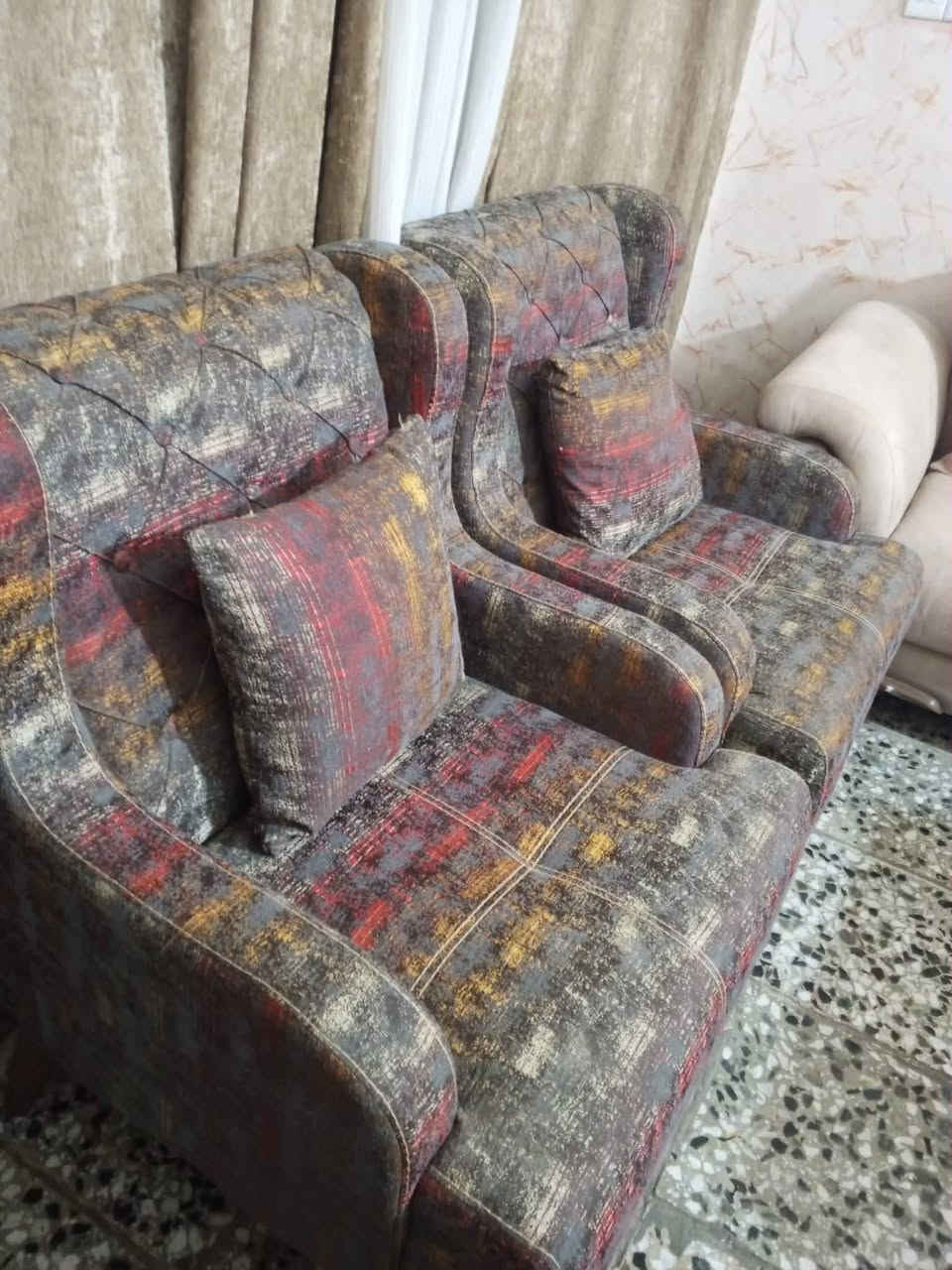 السلام عليكم غراض البيع مستعجل الشري يتصل ***********
