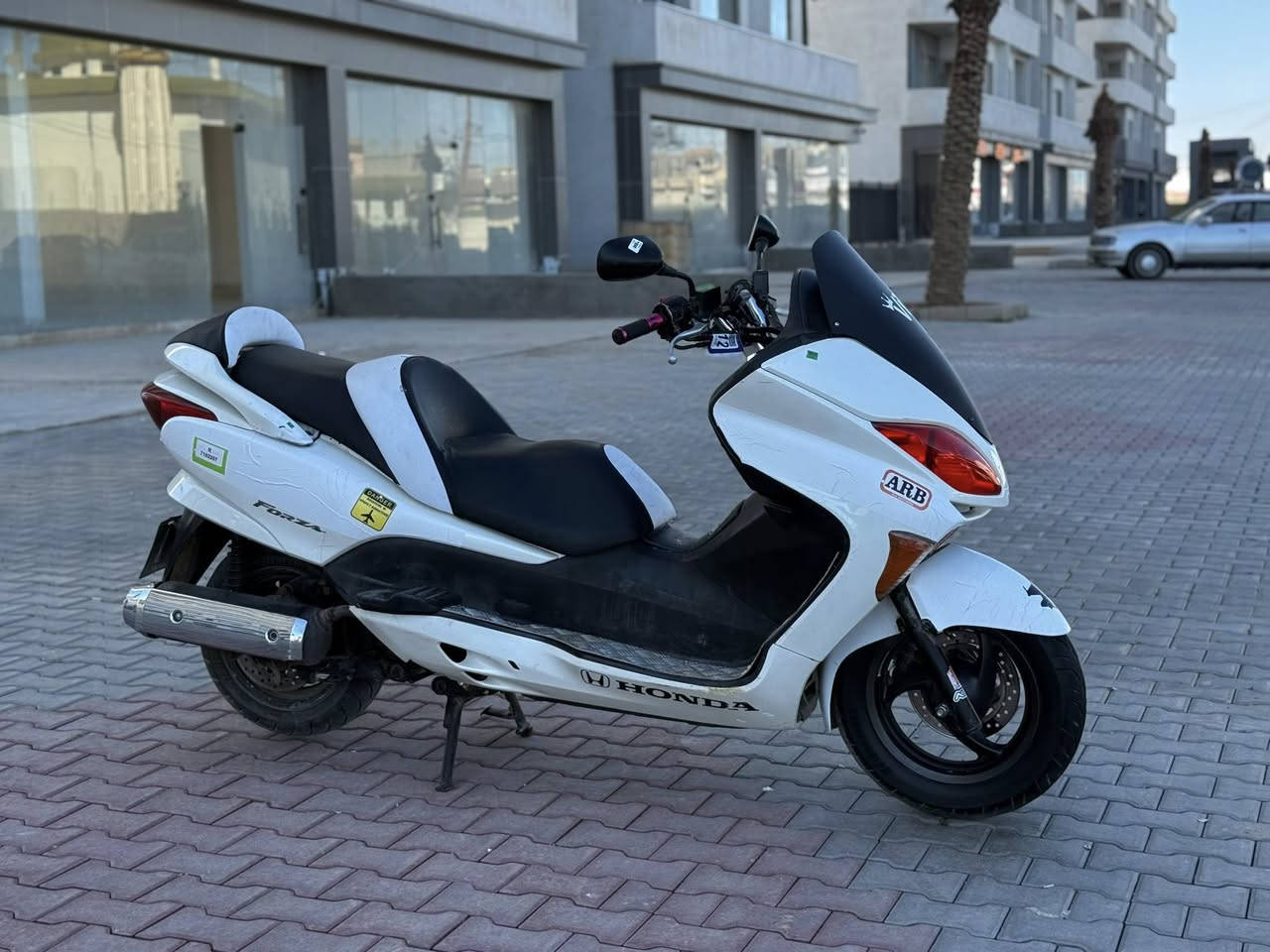 للبيع فورزا 08 لوك لوك كامل
محرك بيلادي بشرط فحس  
 جويتر كلجات كله بشرط لوك كهربائيات كامل بلاد ومملعوب بي شلعه معدله فول مال جناي 
سعره 800 وبي مجال او مراوس حسب قناعه 
 
مكاني كركوك  (( *********** ))
