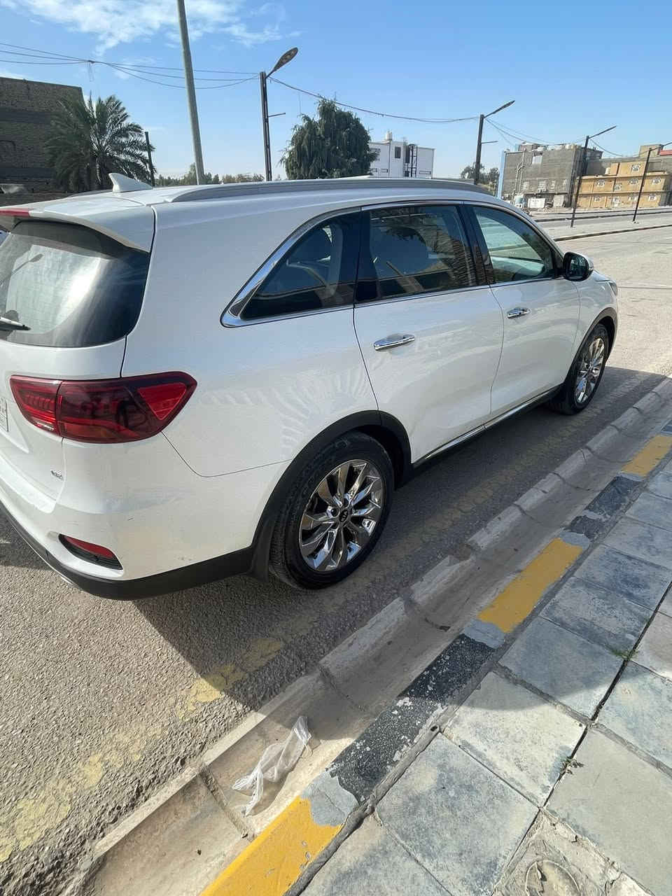 السلام عليكم سورنتو 2019 ماشيه  خليجي 160الف رقم بغداد كفاله عامه بالصور لاتكحيل بارد شبر بطرف البنيد بالسياره 
مواصفات سياره
حساسات اماميه خلفيه
محرك 6 سلندر
بردات خلفيه بلادي
اريل نفكيشن GPS9
4 وضعيات قياده سمارت ايكو سبورت نورمل 
كشنات كهربائيه
مكان السياره النجف الاشرف
السعر 255وبيها مجال
ملاحضه السياره اني جانيها مشتريها زيرو مو بياع شره ومرتب بيها هاتف -***********.بدون مراوس
