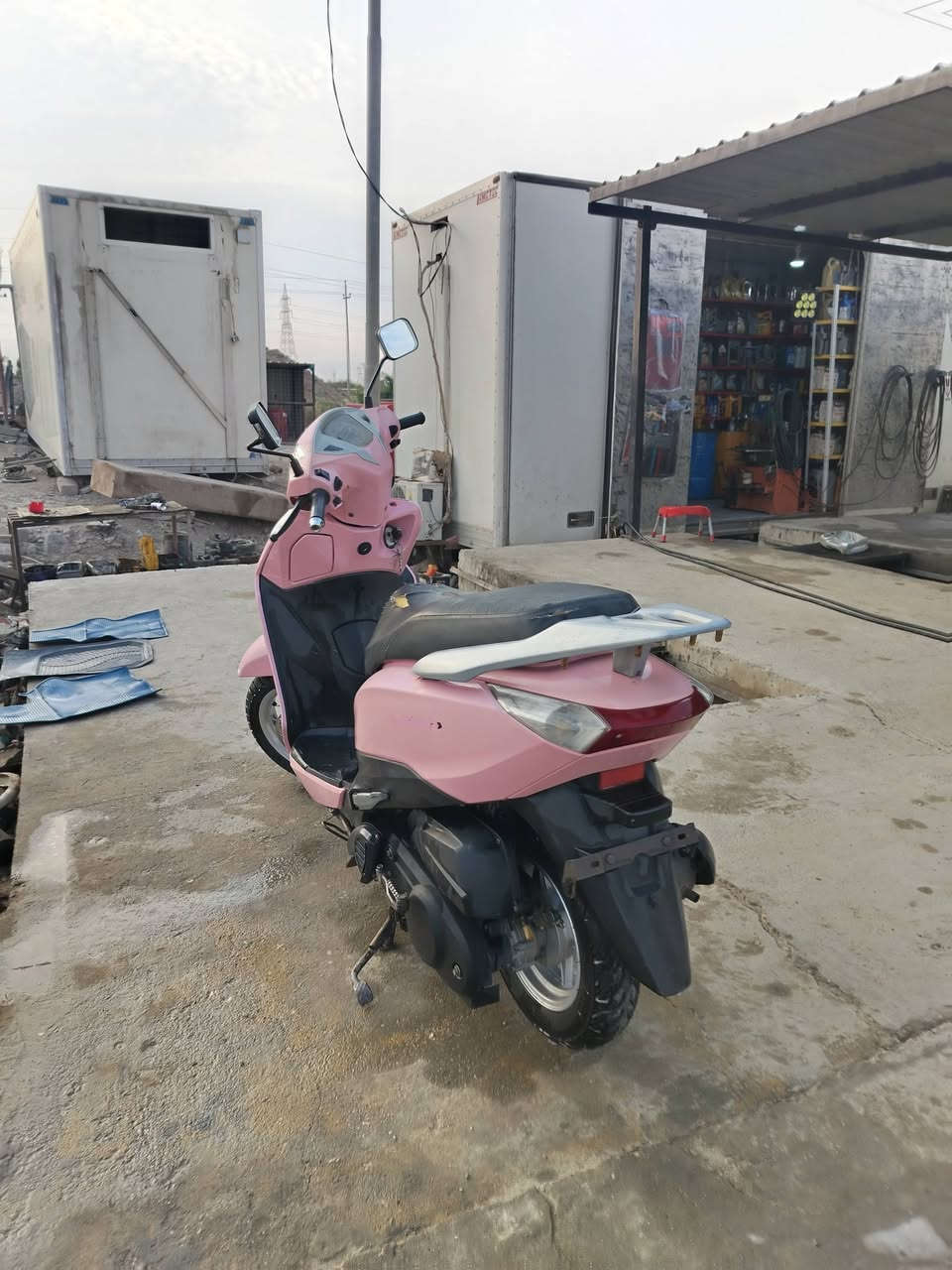 دراج صيني البيع  سعر خاص دراج ما ناقصه شي كلشي شقال بيه تايرات جديده مكاني القرنه الشرش شلهت الحسين ***********
