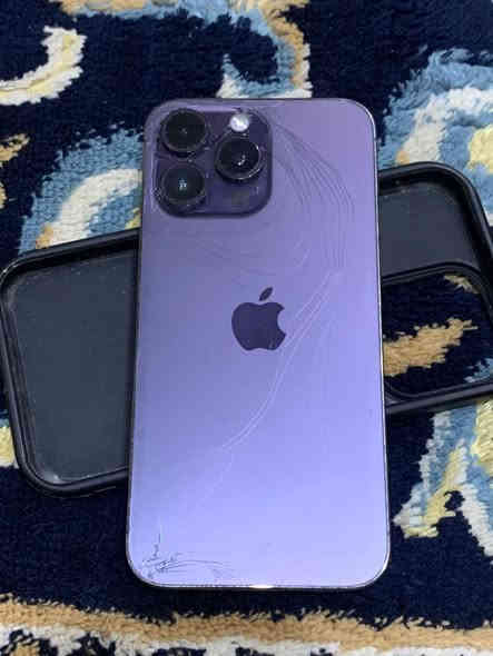 سلام عليكم ايفون ١٤برو ماكس ذ٢٥٦ بطاريه ٨٥ كله بلاد الجهاز بس وكع مني نكسر ضهره وطفت بي الكامره ال٠.٥ الخلفيه وبي شخوط بسيطه بل شاشه مثل ماموضح بل صور جهاز مكفول وشرق اوسط وسعره مناسب ارخص من ال١٣ ب ٧٢٧ ومجاله بسيط كلش ***********
