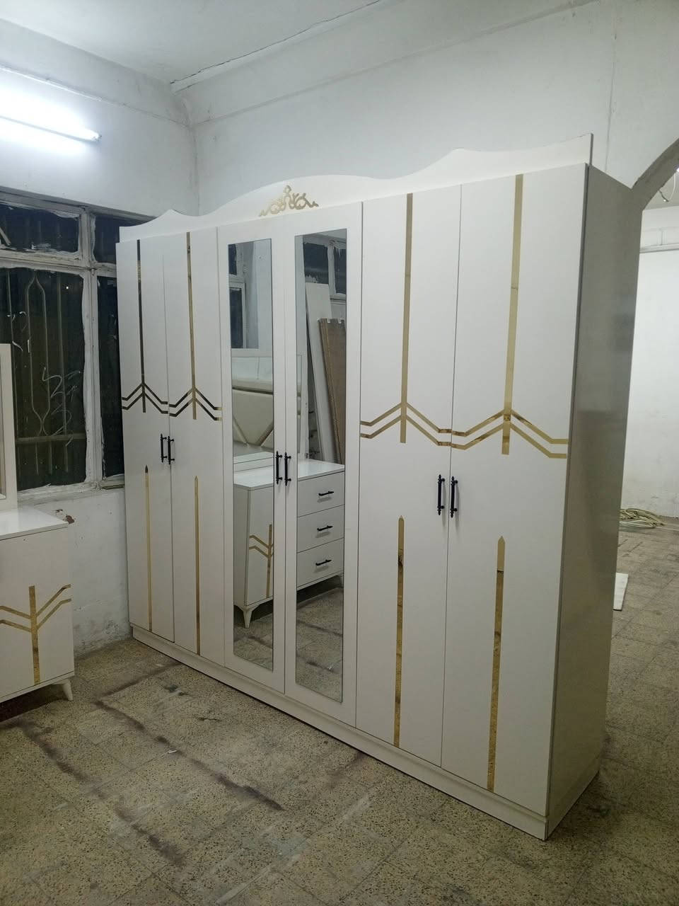 غرفة نوم تركي مستعملة شي قليل تتكون من 5 قطع نظافة 100 %100 ...
عنوان المعرض.   
معرض الحياة ..موصل سايدين القادسية الثانية مجاور مجمع الضمان الطبي او شركة أسيد للاتصال او الاستفسار ***********
***********
يتوفر واتساب الشد والنقل مجاني داخل الموصل وضواحيها
