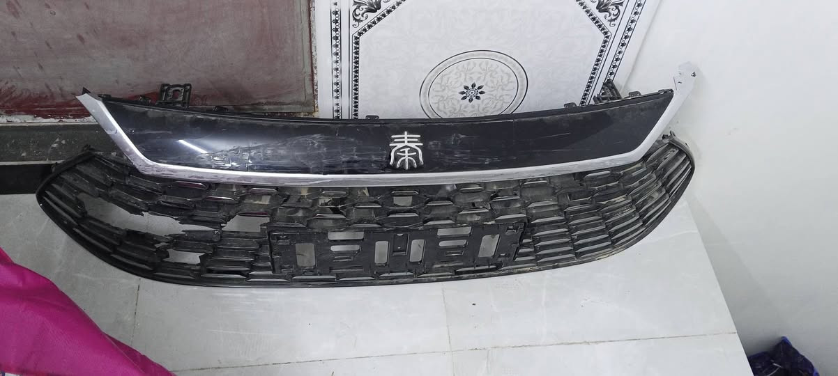 للبيع شباك ولو وبدنه اصليات يحتاجهلهن تصليح خفيف مال جن بلاس مكانهن اعظميه
***********
