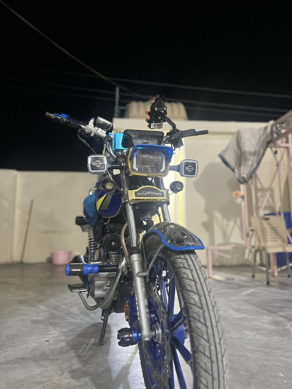 السلام عليكم دراجه للبيع نامه برو توبرو ٢٥محرك ٢٠٠مجنبزه فول شلعه ومعدل فول وياله فول تايرات مال شركه بعدها جديده أخت الزيرو السعر خاص للاستفسار ***********عنوان سد حمرين
