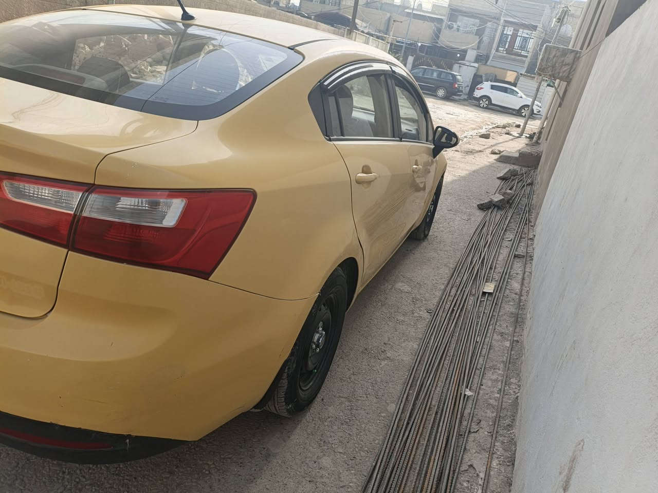 السلام عليكم
كيا ريو 2012 خليجي بدون حادث 
محرك دوش 1600
السعر 83 وبيه مجال 
العنوان بغداد المشتل 
الرقم ***********
