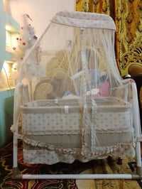 عربانة أوروبية • تايرات دبل • حجم كبير