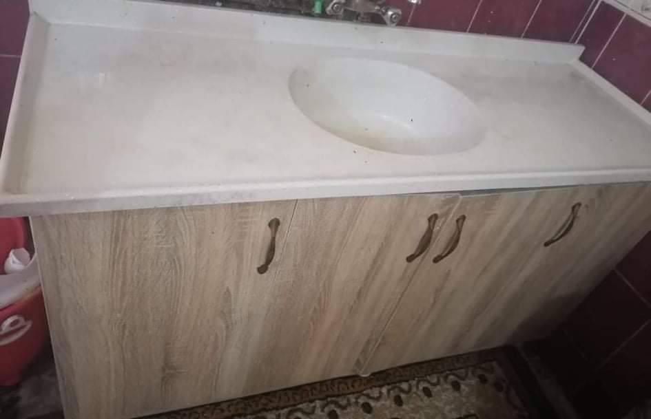 للبيع كاونتر مطبخ حديث 

كاونتر مطبخ تصميم عصري وأنيق
يحتوي على:
 سنك  عملي
 خزائن علوية وسفلية
 رفوف مفتوحة للترتيب والديكور
 مساحة واسعة للتخزين

اللون: خشب فاتح مع لمسات حديثة
الحالة: نظيف وجاهز للاستخدام

مناسب للمطابخ الحديثة ويعطي شكل راقي ومرتب 

 للاستفسار أو التفاصيل أكثر يرجى التواصل على الخاص


**إذا كنت صاحب هذا الإعلان وتريد حذفه لأي سبب، رجاءا أرسل رسالة إلى الدعم الفني**