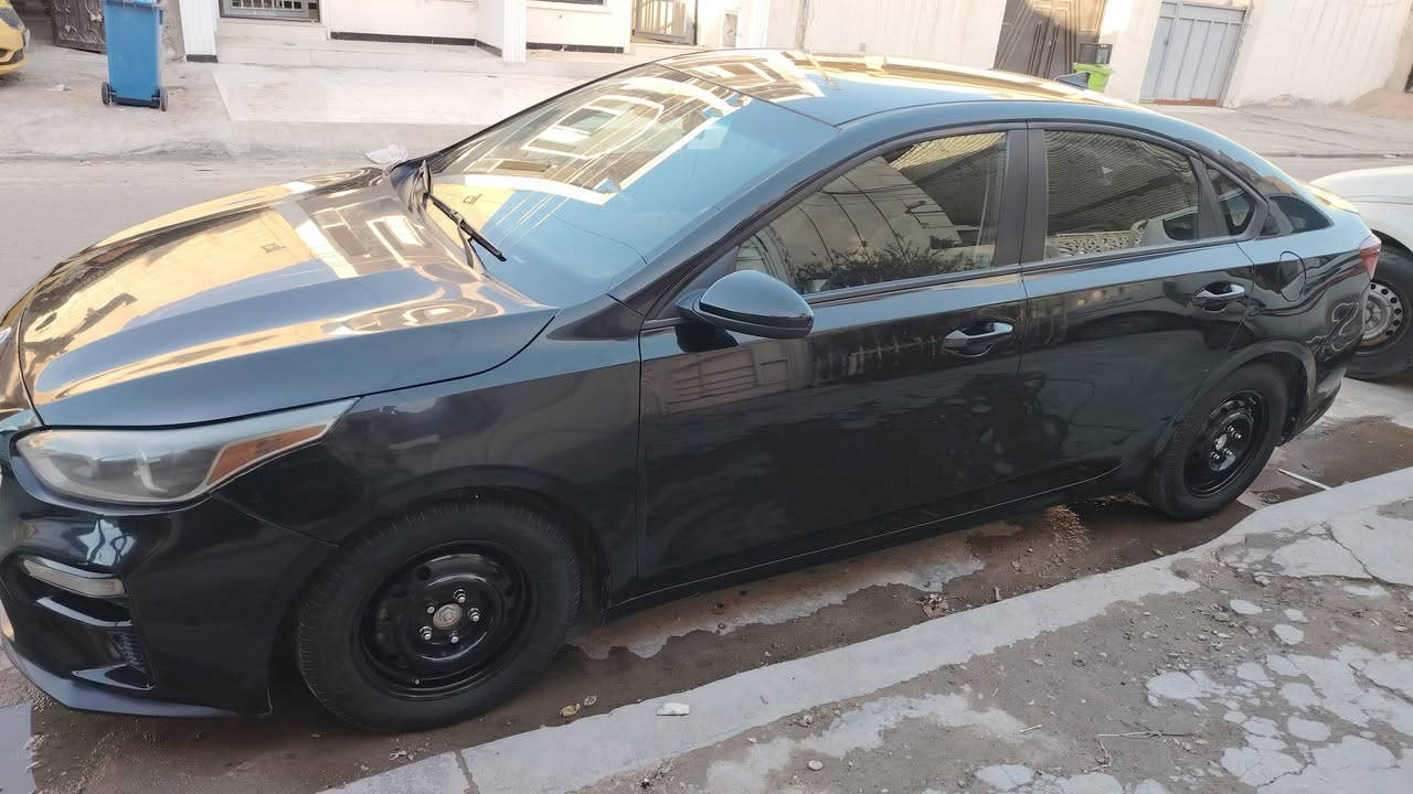 سلام عليكم اخوان فورتي ١٩ محرك ٢٠٠٠ دوش وكير عادي وتخم ويل وتايرات جديد جاهزه صدر كهرباىيات تبريد ثلج بغداد بسمي عارضه ١٠٧ مكاني بغداد البياع الشراي يتصل *********** وترهم مراوس حسب القناعه
