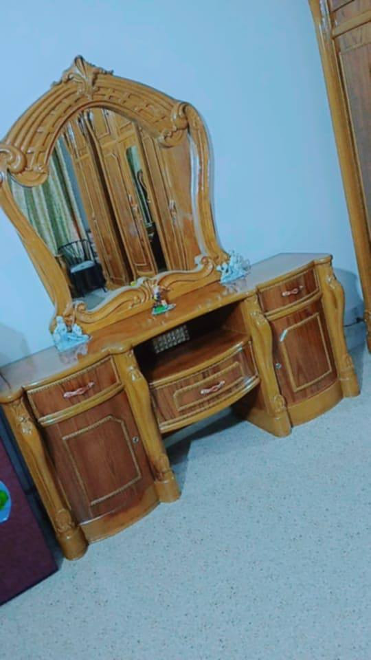 غرفه نوم للبيع صاج صاج ضخمه شغل تسكام متعوب عليه نضافه ٩٩.٩٩٪ 
شغل درجه اولى مليونين و٧٠٠  او بيها مجال مصار اهواي من شادها


**إذا كنت صاحب هذا الإعلان وتريد حذفه لأي سبب، رجاءا أرسل رسالة إلى الدعم الفني**