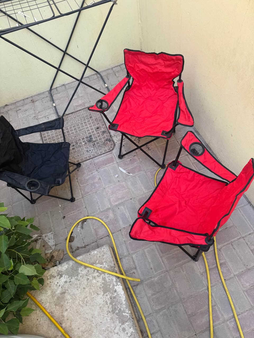 First come first serve 
Clearing House 
3 camping chairs in very good condition الريان, قطر


**إذا كنت صاحب هذا الإعلان وتريد حذفه لأي سبب، رجاءا أرسل رسالة إلى الدعم الفني**
