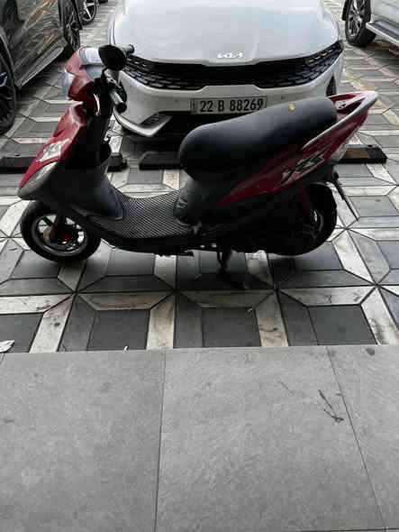 السلام عليكم دراجه ماكس عدله دراجه مكفوله كفاله عامه مابيه اي نقص مختمه كله من كفرات من سوادات من قبق هندر من كلشي مختمه وختم واحد ويه المكينه برغي واحد ما مفتوح من الدراجه بعده بحاله الوكاله كهربائيات كله شغاله سلف هندر كله شغال السعر مليون وبيه مجال بسيط ماعده الوياله مو وياه انطيك ويالته البلاديه بغداد الدوره ***********
