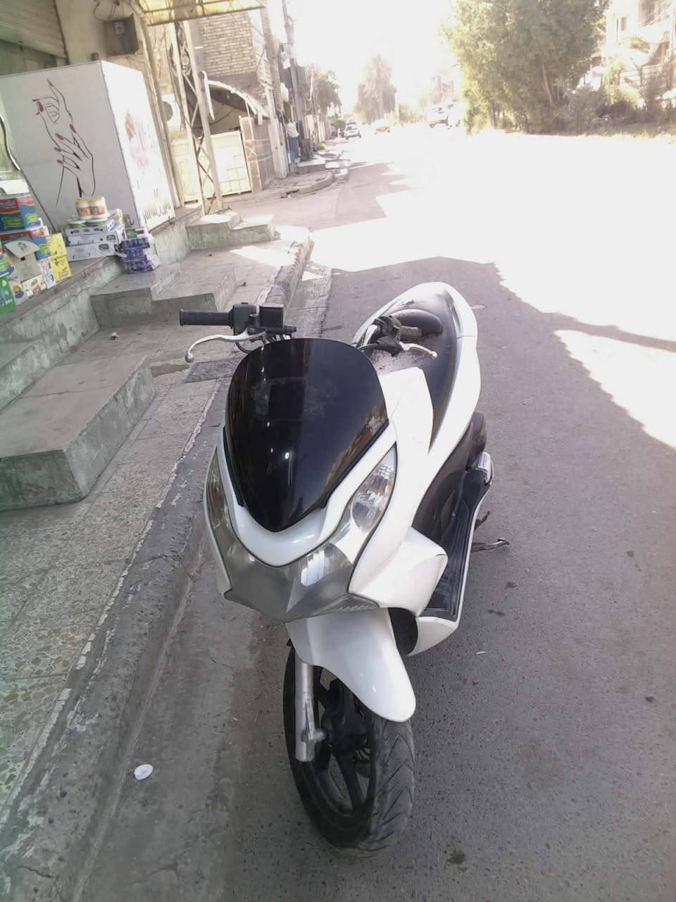 السلام عليكم شباب الطيبين
جيل اول pcx ياباني  مكينة 125
حساس ازدحام حساس ستاند حرف A
جاهزة مكملة الكفر بي شخوط فقط 
السعر 
مليون و150
***********
متوفر خط او واتساب
