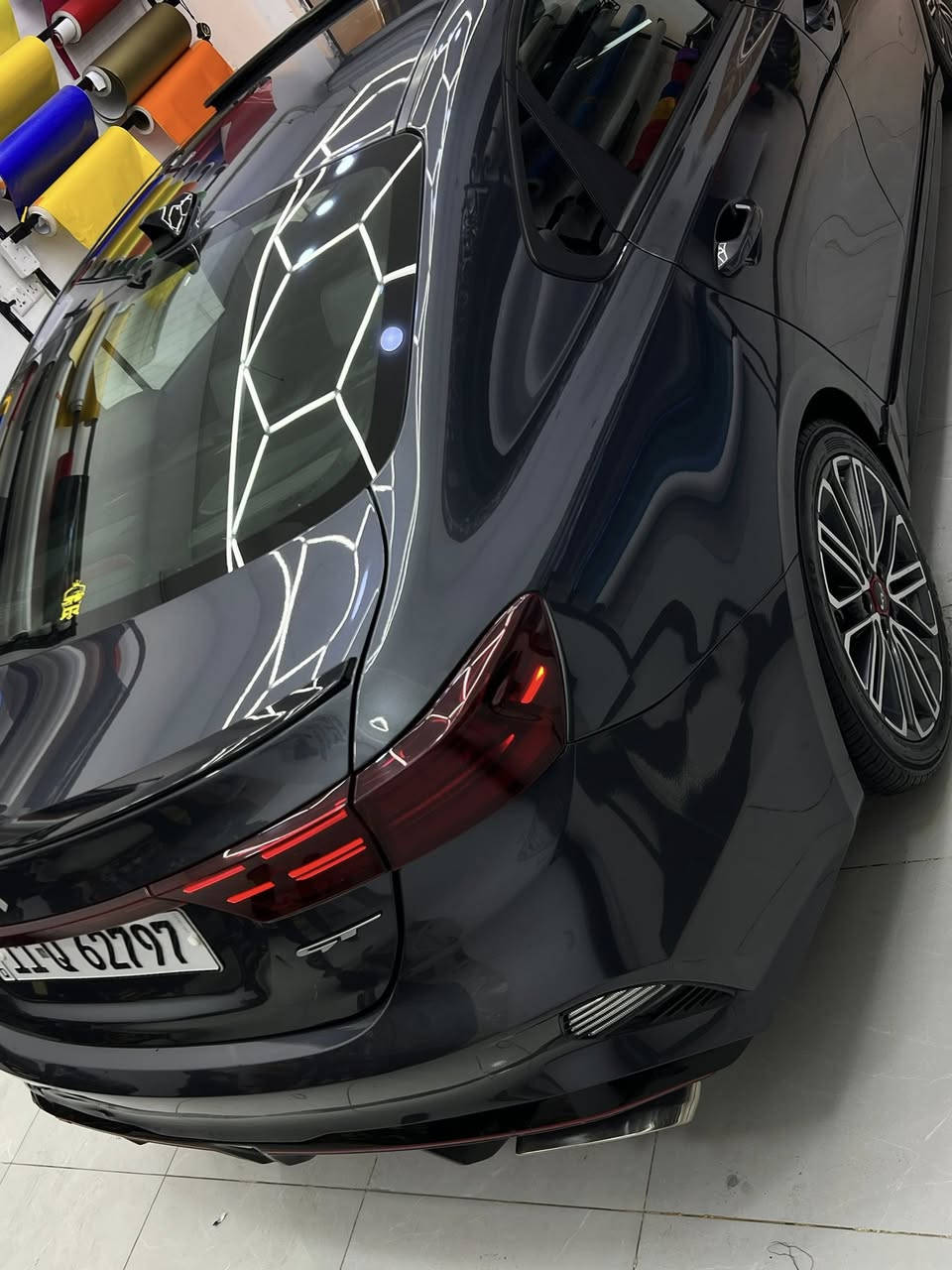 السلام عليكم
للبيع فورتي جيتي 
فول مواصفات للأخير 
مكينه 1600تيربو 
كير dct 7نمر دبل كلج 
المواصفات 
فتحه سقف 
كشن كهرباء 
كشنات تدفئه تبريد 
قطعتين تبريد 
شاشه كار بلي 
شاحن وايرليس 
تحكمات 
شفتات ستيرن 
رادارات 
كامره دواره 
كزوز بلادي مال شركه 
ماشيه 60الف كيلو وليس ميل 
الحادث قطعتين بارد من امريكا وبلعراق شبر بلبنيد بارد 
صور الحادث والسونار مرفقه بلمنشور ايرباك برده فقط 
رقم بغداد هزه وسنويه جدد تحويل ثاني يوم 
مكاني بغداد الكرخ 
السعر 152$
للأستفسار 
*********** ابو همام
