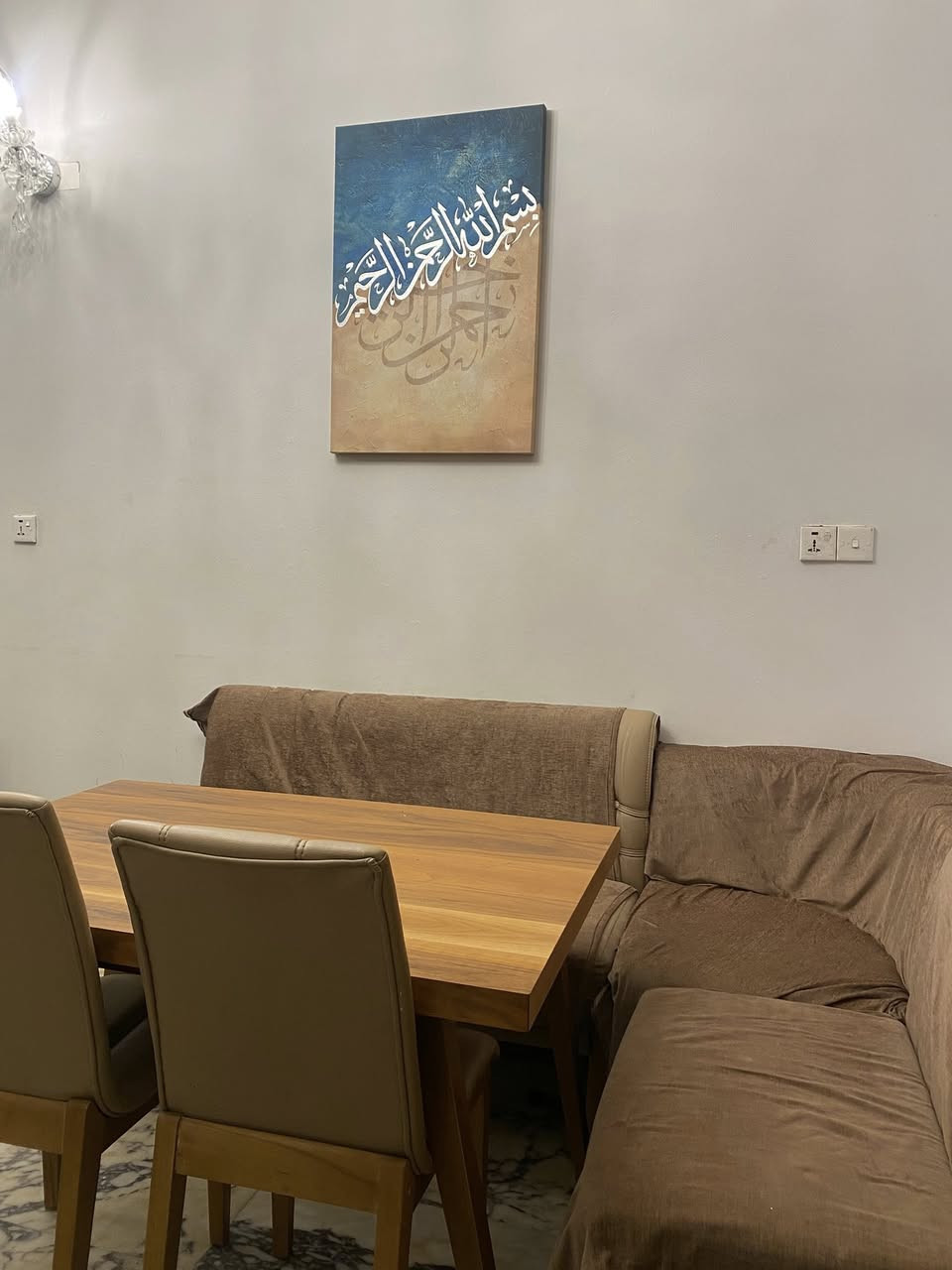 ميز طعام تركي ديوان وبيه مخزن نظيف السعر 450وبيه مجال المكان شارع فلسطين


**إذا كنت صاحب هذا الإعلان وتريد حذفه لأي سبب، رجاءا أرسل رسالة إلى الدعم الفني**