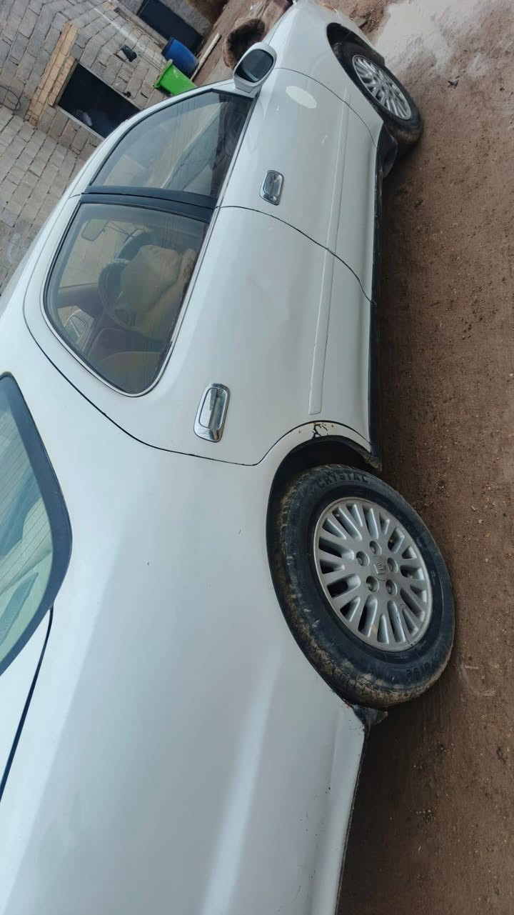 سلام عليكم كرسته البيع رقم ميسان مكينه وكير مكفولات موديل2000 بيها ضربه بربع شويه تخم تاير رقم نكليزي سياره حلوه مصبوغه جماليه حداديه حلوه باتري جديد سياره مالت جناي السعر 58وبيها مجال قليل رقم الهاتف *********** رجان لاحد يراسني خاص ما جاوب حاب تشتري نتصل
