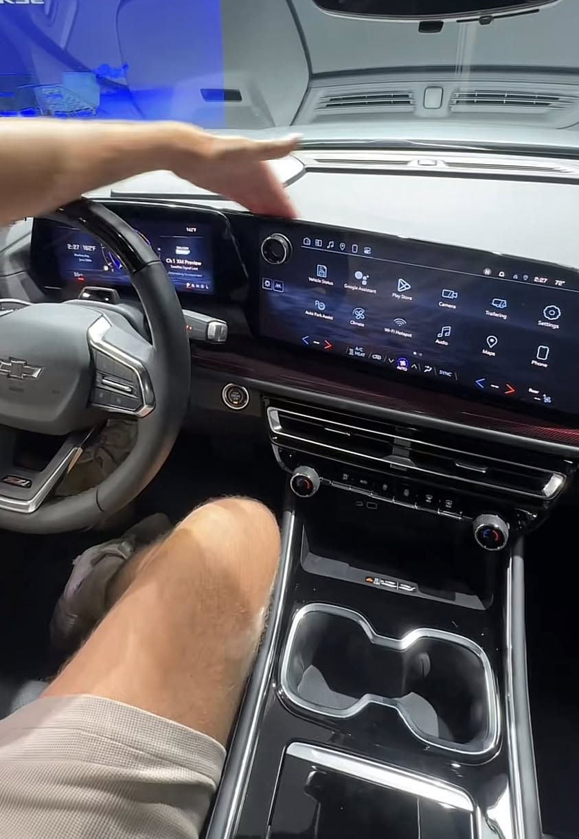 شوفرليت ترافرس 2024 ماشيه 17 ألف  بدون ايرباك فول مواصفات عده الفتحه
حادث جنه فقط وراجعه بارد بدون فتح أي برغي بيه 
محرك ..2.5 لتر،4 أسطوانات، توربو  7 راكب 

مواصفات معروفة 

نظام تثبيت السرعة التكيفي

أبل كار بلاي

كاميرا محيطية 

مراقبة النقطة العمياء

بلوتوث

مقاعد مُدفأة

الدخول بدون مفتاح

مقاعد مخمليه

باب خلفي كهربائي

مقاعد كهربائية

مكيف خلفي

بدء التشغيل عن بعد

جاهز للراديو عبر الأقمار الصناعية

حزمة السحب

ميزة نظام الصوت Bose Premium نظام ملاحه 

نقطة اتصال واي فاي وهواي مواصفات 

 سياره جاهزه من كل نواحي مكان ميسان 

سعره360 بيه مجال حق الجيه ***********
