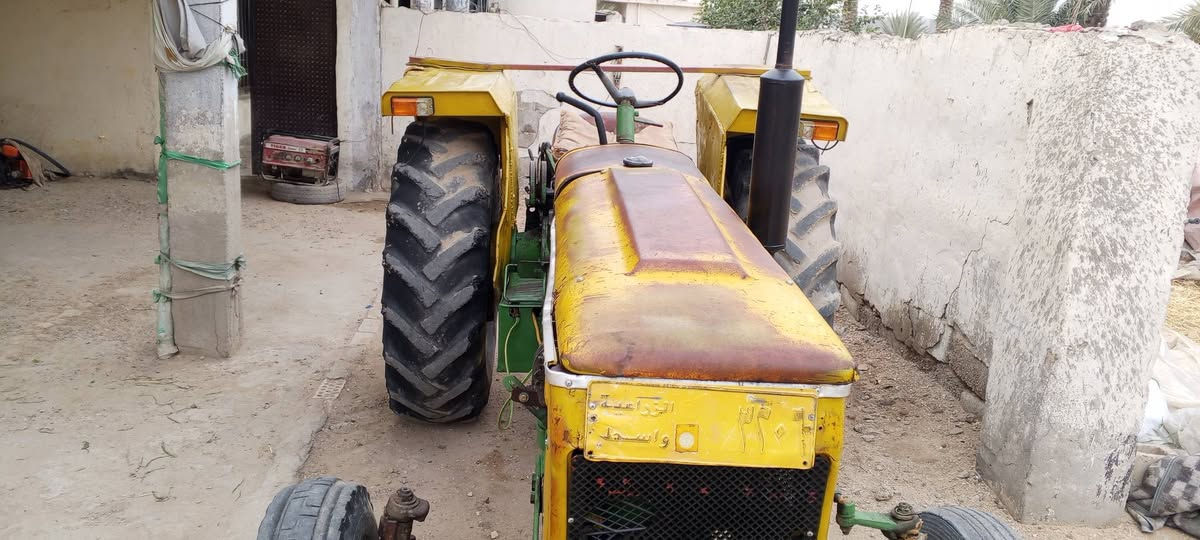 للبيع عنتر 89رقم وسنويه رقم واسط جاهزه محرك كير هيدروليك جديد تخم ثكالات نكره سلف  المكان بغداد المحمودية سريع الدولي الجسر الرابع السعر واتساب ***********
