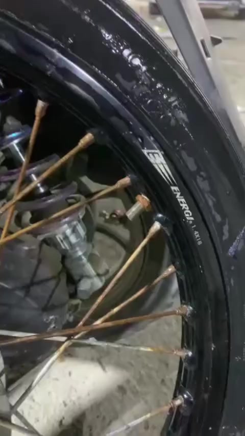 وياله فافون للبيع قيم او خذ 
ناصريه مركز 
***********
