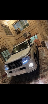 للبيع او مراوس لاندكروزر 2014  بريم اصل ماشية 100 الف حقيقي  السعر 38 ...