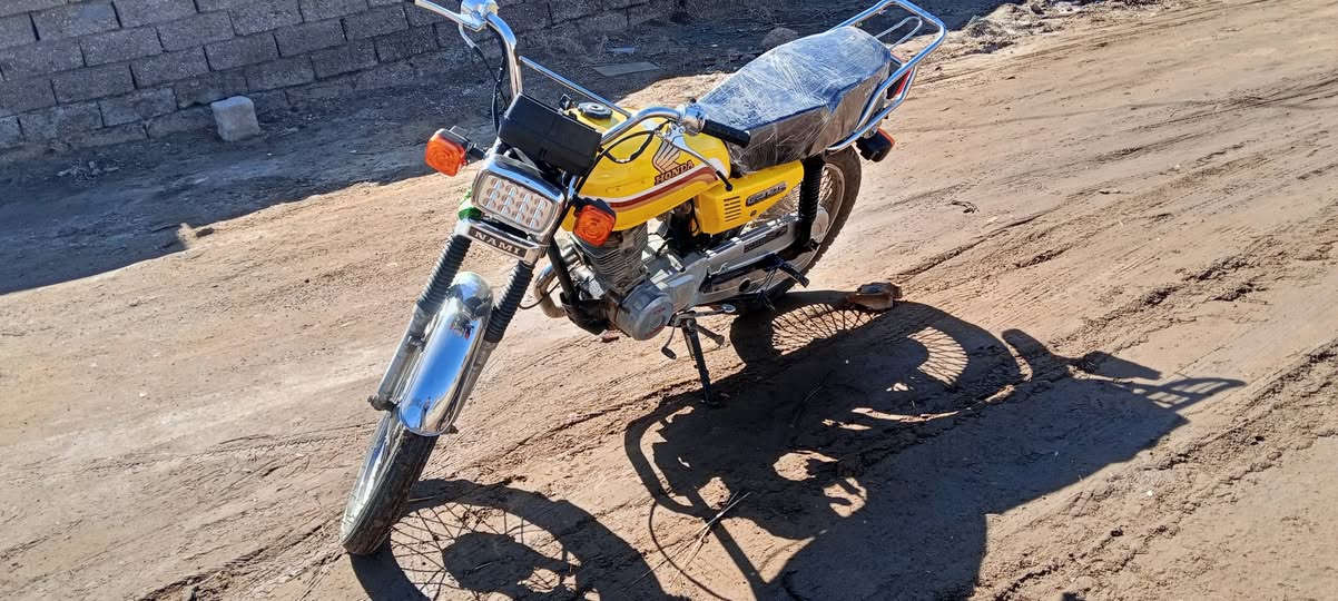 سلام عليكم دراجه للبيع نظيفه كلش2018
السعر 450 وبيها مجال قليل مكان واسط النعمانيه
***********
