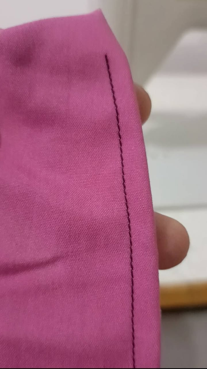 مكينة خياطة منزلية نوع برذر صناعة ياباني نظيفة جدا استعمال قليل مكينتها نظيفة خياطة ناعمه وياها ميز مالتها بعده جديد تجي وياها ملحقاتها سيت ابر مكينة ودهن ومكوك وبكرات خياطة ومفك براغي خاص بيها دواستها بلاديه كل غراضها تجي وياها للتواصل خاص او على الرقم ***********
