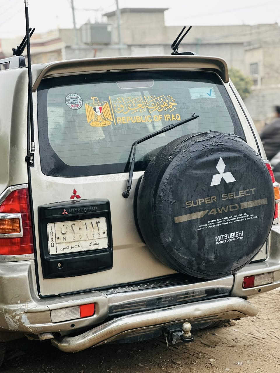 باجيرو ٢٠٠٢ 
مكينه ٣٥٠٠
صبغ حزام 
باسمي
ضررها صاير جهه الصدر بين البابين
رقم بغداد
مراوس او بيع
مع العلم فقط بيها لاستيك ولف  وينزل من سعرها
***********
