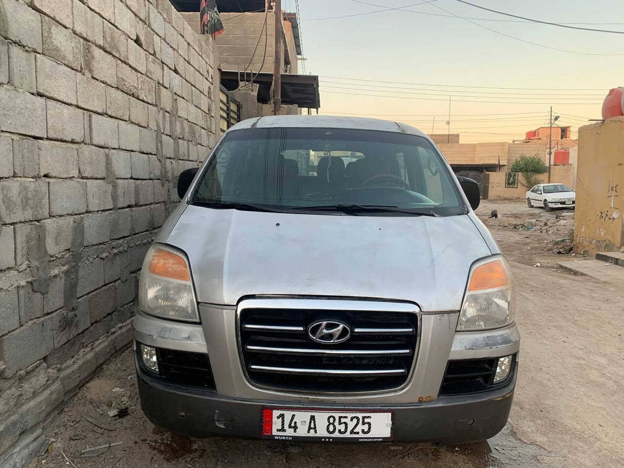 السلام عليكم
ستاركس هيونداي 2005 أصل سياحي مكينه مفتوح كير عادي حداديه كفاله اكسل كفاله شاصي كفاله بدون تعمير رقم أنكليزي تم تحوليه قبل فتره قليله البصرة  تخم تاير جديد دواخل نظيفه جداً السيارة اكفله ألك بدون أي تعميرر بيبان تكمة كله بلادي أصل سياحي السعر 66 وبيه مجال 
للاستفسار الاتصال على هاذ الرقم 
***********
