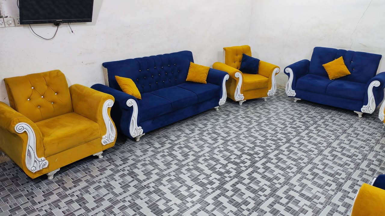 تخم 12مقعد نظيف اخو الجديد السعر 250 العنوان كربلاء حي العامل يوجد توصيل داخل كربلاء للاستفسار ***********
