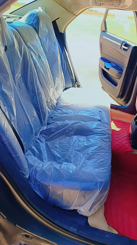 كلايسلر موديل 2010 وارد امريكي 3500 مبدل مكينة قبل شهر  بيه باب السايق صبغ بدون حادث وطلقة بل قمارة معمره وصبغ بجاملغ الخلفي اثر خياسات الرقم بغداد تحويل مستعجل وسيارة بيه سونار ادزه خاص يبين تفاصيل 

ملاحظة بيه منظومة غاز جديده صارله اقل السنه 
الرقم *********** 
السعر 130 بيه مجال بسيط
