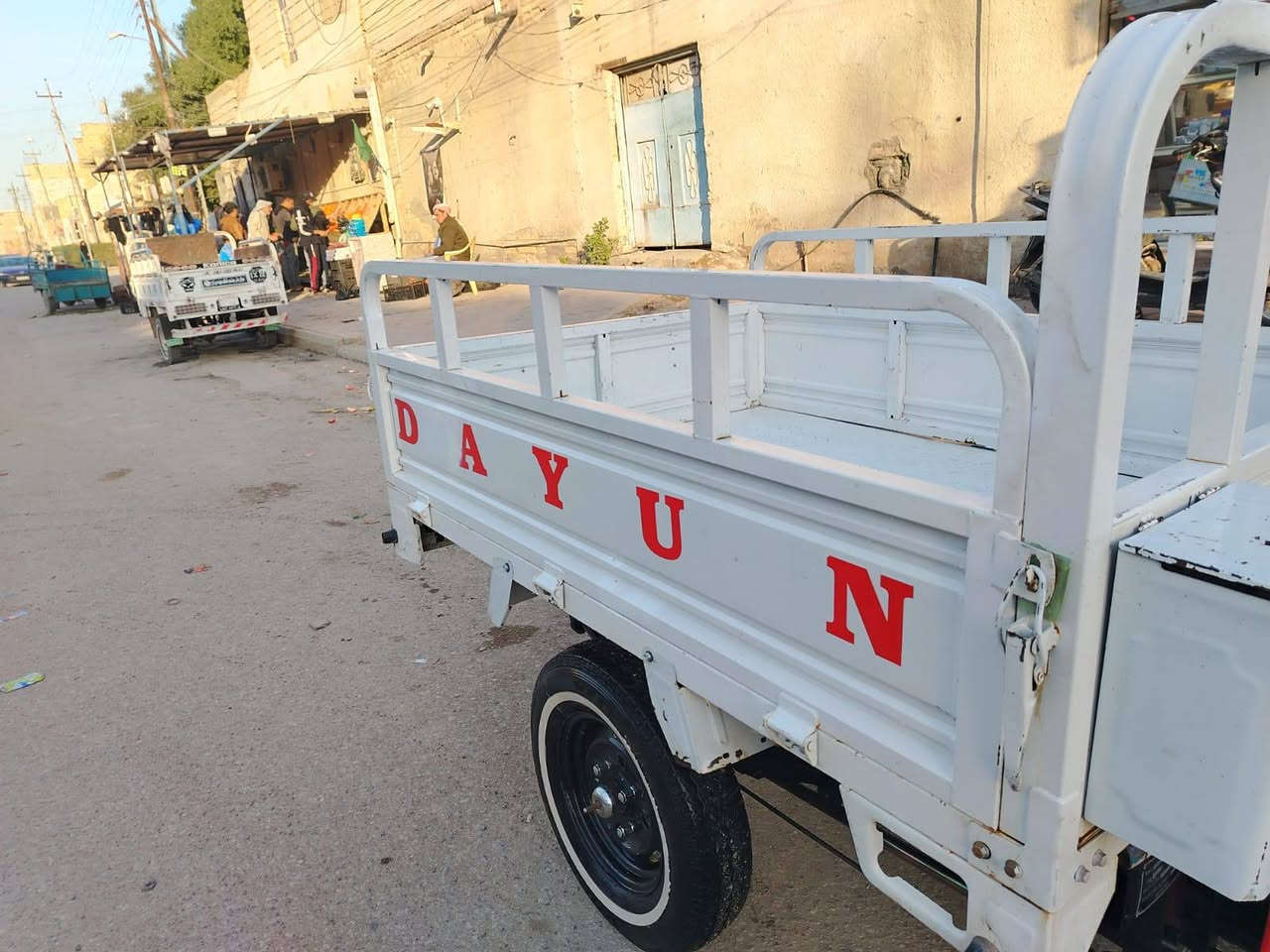 سلام عليكم بدي دايون للبيع العنوان ناصريه قرب كراج الموحد سعر350 الرقم الهاتف ***********
