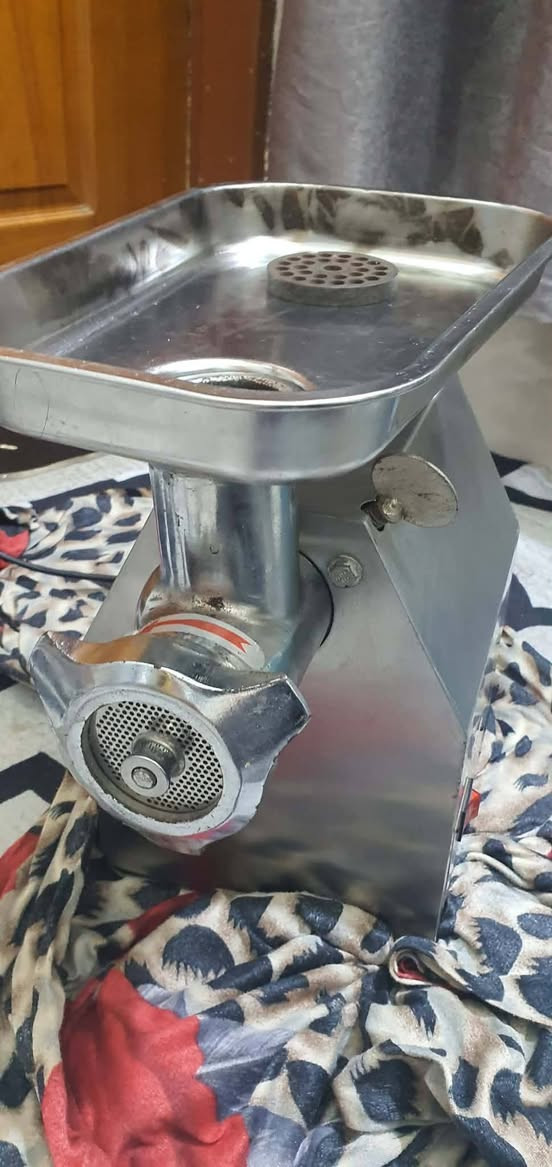 اسلام عليكم اغراض للبيع مكان مسيب حي المعليمن دووب الاتصال برقم ***********
