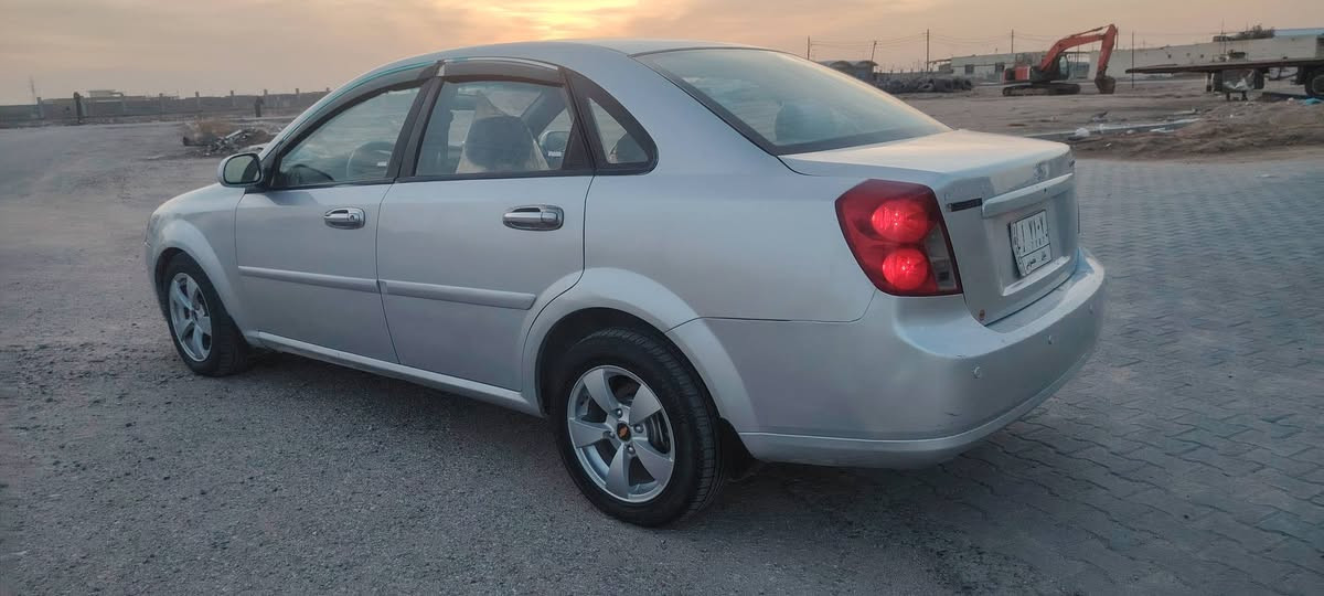 ابتره موديل 2006 وارد خليجي مكينه وكير اوتماتيك وحداديه وتخم تاير وكهربائيات كل شغاله سياره جاهزه مال جناي السعر 65 وبيه مجال الرقم ***********
