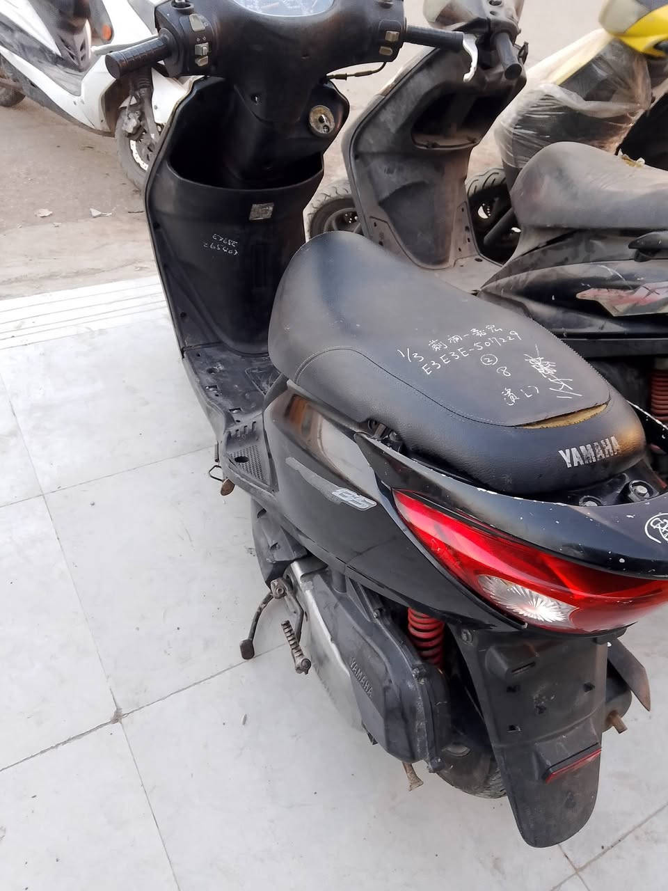 سلام عليكم دراجة بريز كفالة عامة مال حاوية للبيع سعر 90 دراجة جديده ***********
