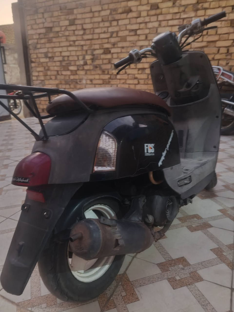 ماكس بوليس للبيع  اي نقص مابيهه سلف وشرط دراجه 
***********
