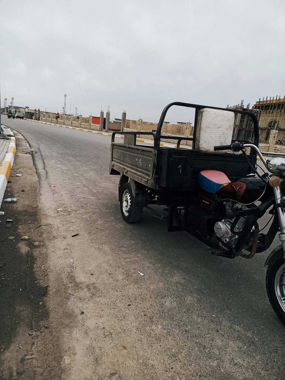 مكلف بانشر   
السلام عليكم ستوته للبيع 
موديل 18اوراق 
مكينه 24مامفتوحه 
ضفير جديده كهربائيات كله جديد 
التصال ***********
