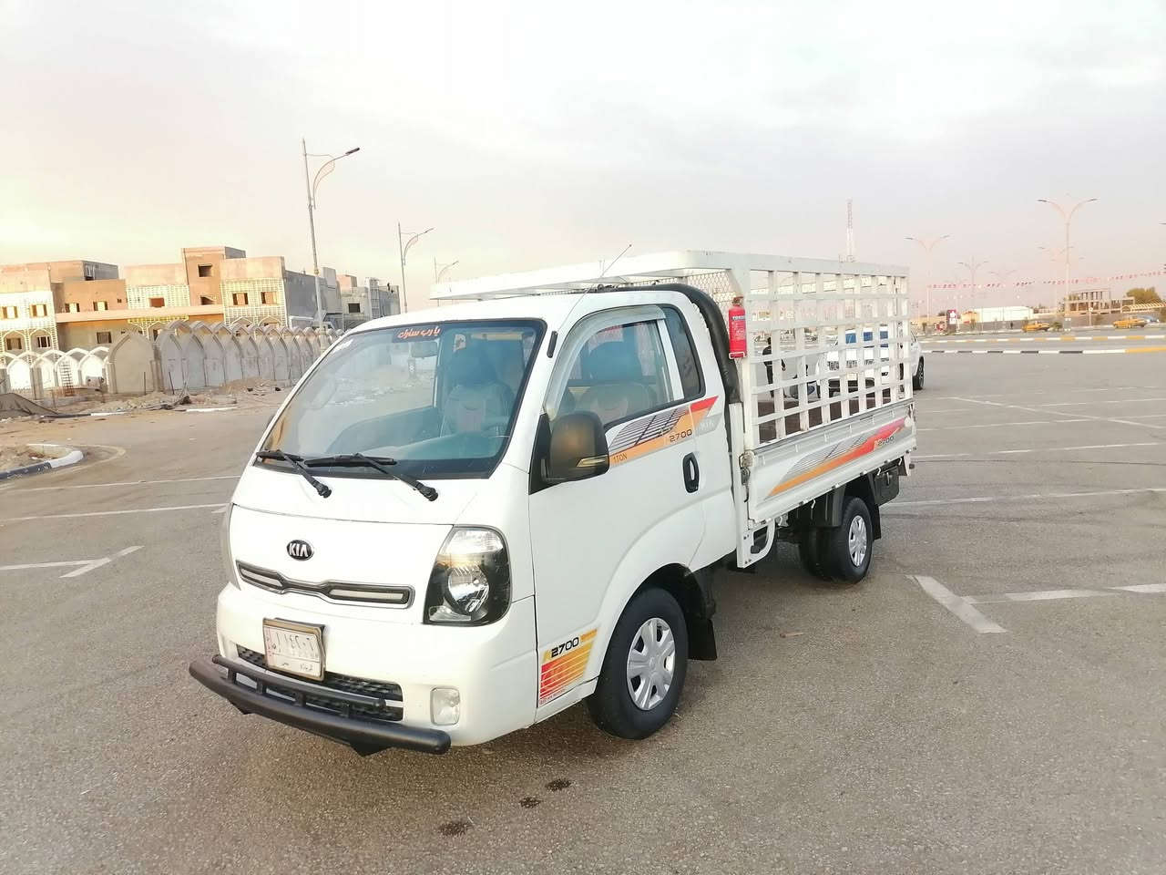 اسلام عليكم كيه للبيع موديل 2016 رقم  كربلاء السيارة جديده جاهز ه مكينه جديده سدر جديد تخم تاير كير محجر بيها مبدل بنيد والباقي كفاله السيارة جديده ماتصرف عليها جاهزه للعمل مكان السيارة كربلاء المقدسة السعر 105 للستفسار ***********
